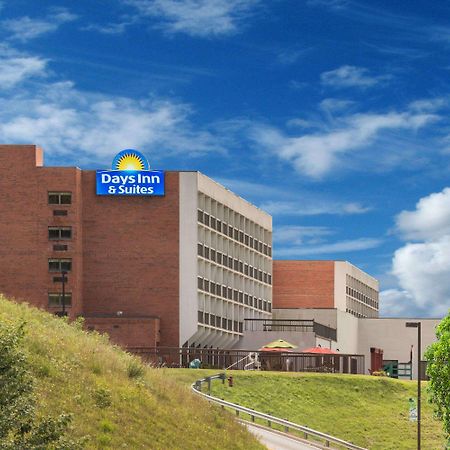 Days Inn & Suites By Wyndham Sutton Flatwoods Exterior foto