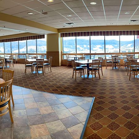 Days Inn & Suites By Wyndham Sutton Flatwoods Exterior foto